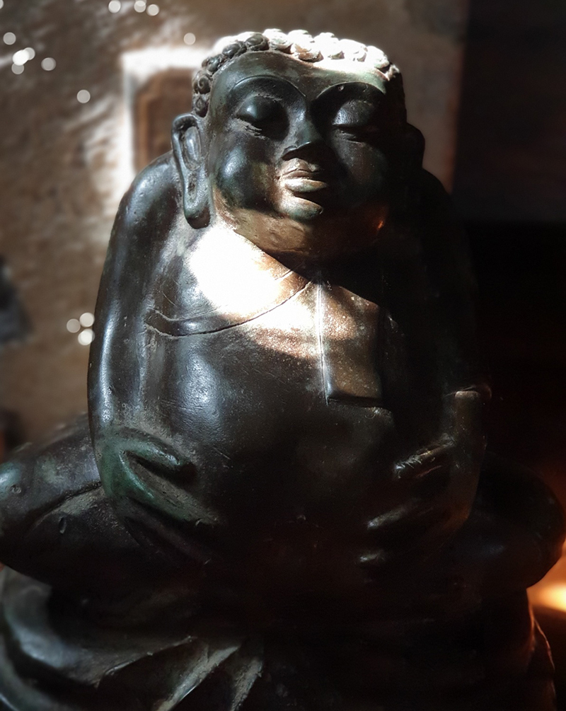 Extremely Rare 18C Alabaster Sitting Ava Buddha #020_1S